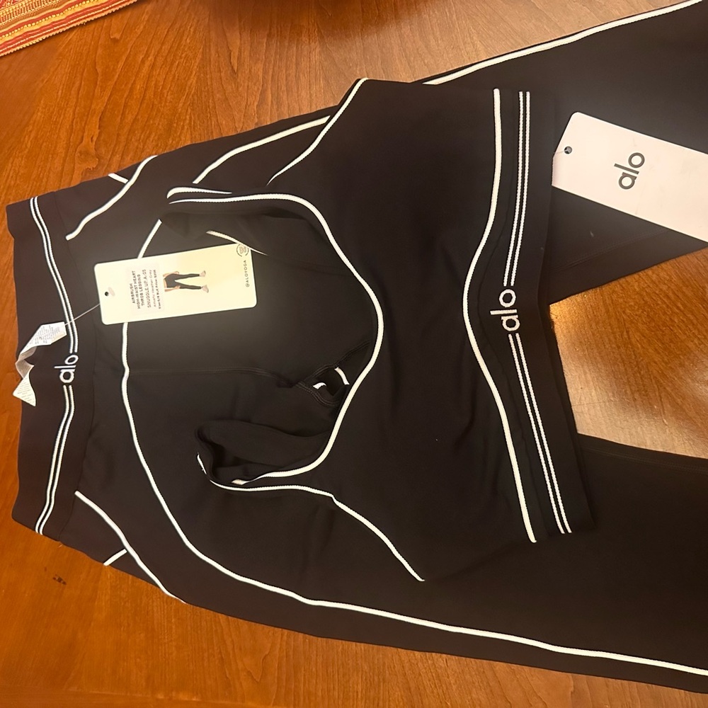 ALO Yoga Black Leggings with White Trim